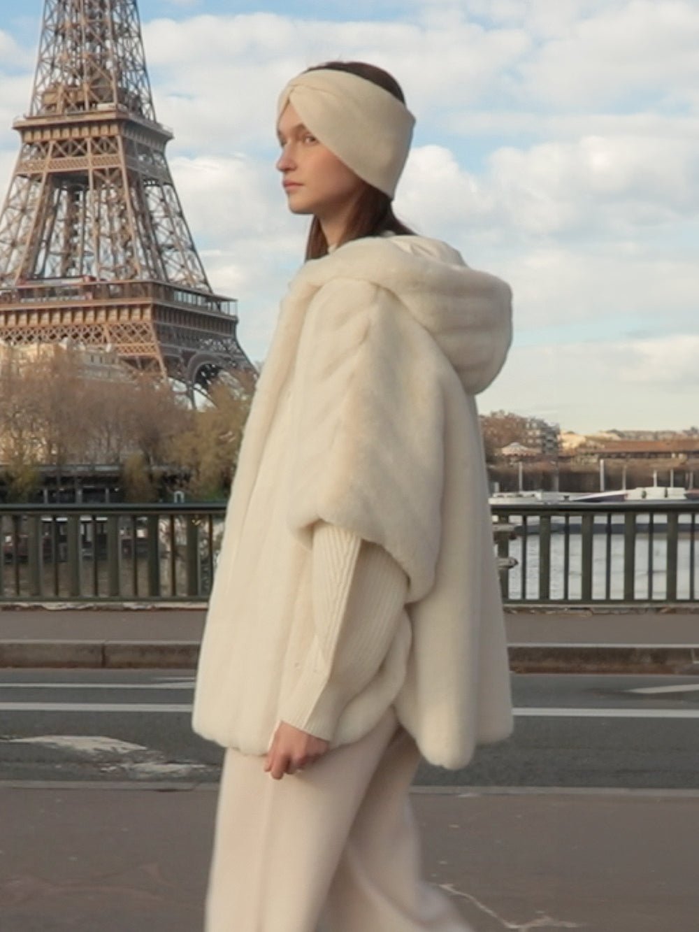 ジャケット・アウター Lemonplet FAUX FUR HE-A HOODED PONCHO FAUX FUR HE-A HOODED PONCHO – Lemönplet